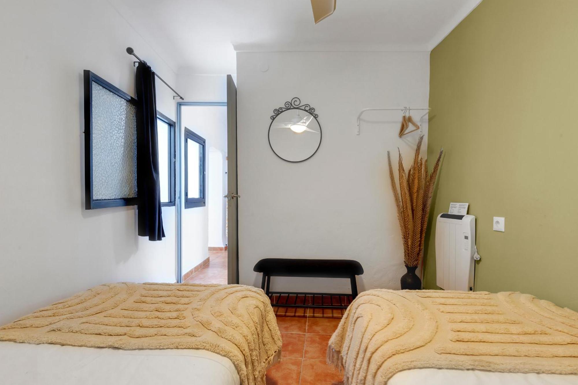 Casa De La Montana Apartments Sayalonga Екстериор снимка
