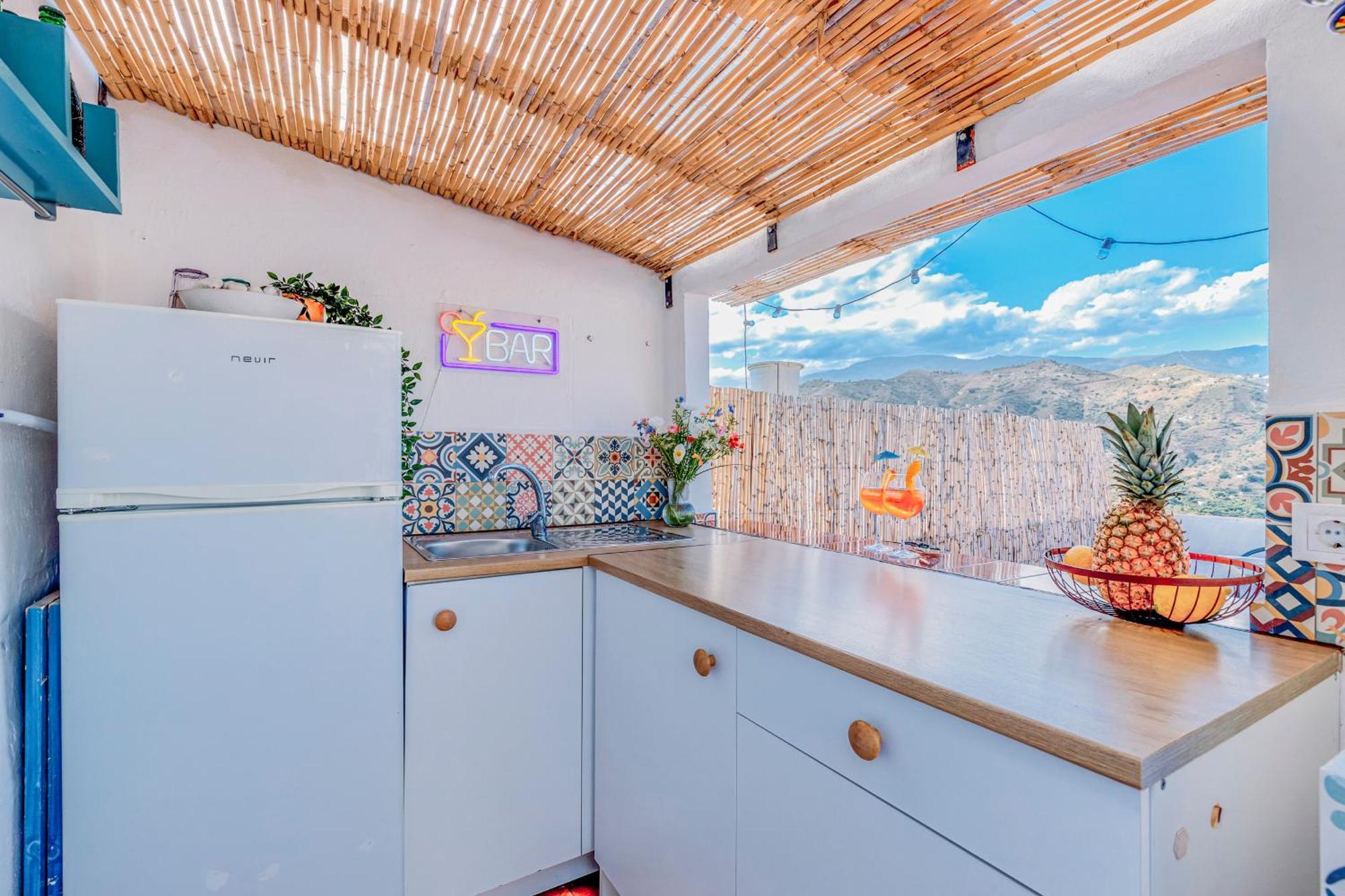 Casa De La Montana Apartments Sayalonga Екстериор снимка