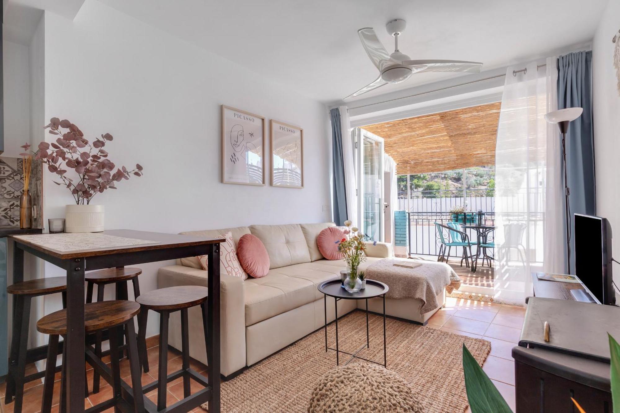 Casa De La Montana Apartments Sayalonga Екстериор снимка