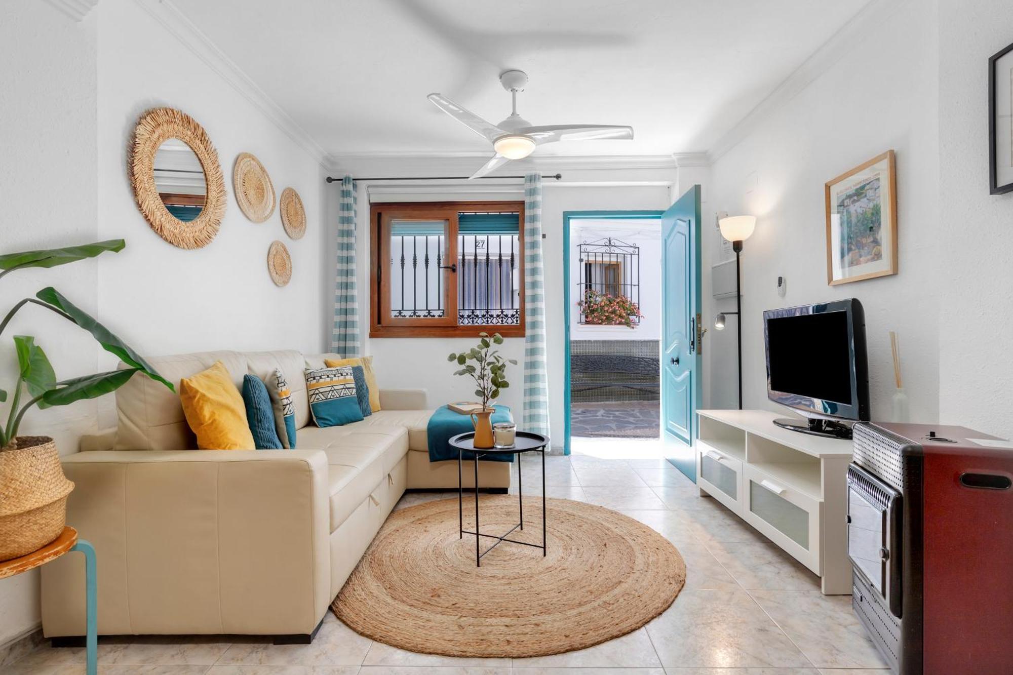 Casa De La Montana Apartments Sayalonga Екстериор снимка