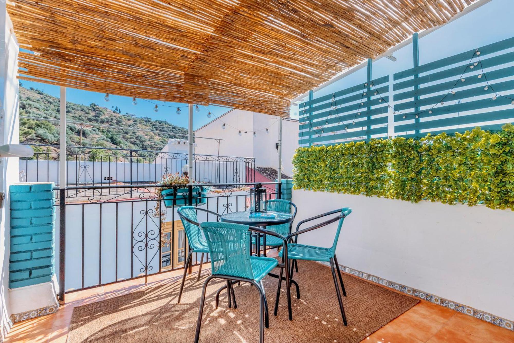 Casa De La Montana Apartments Sayalonga Екстериор снимка