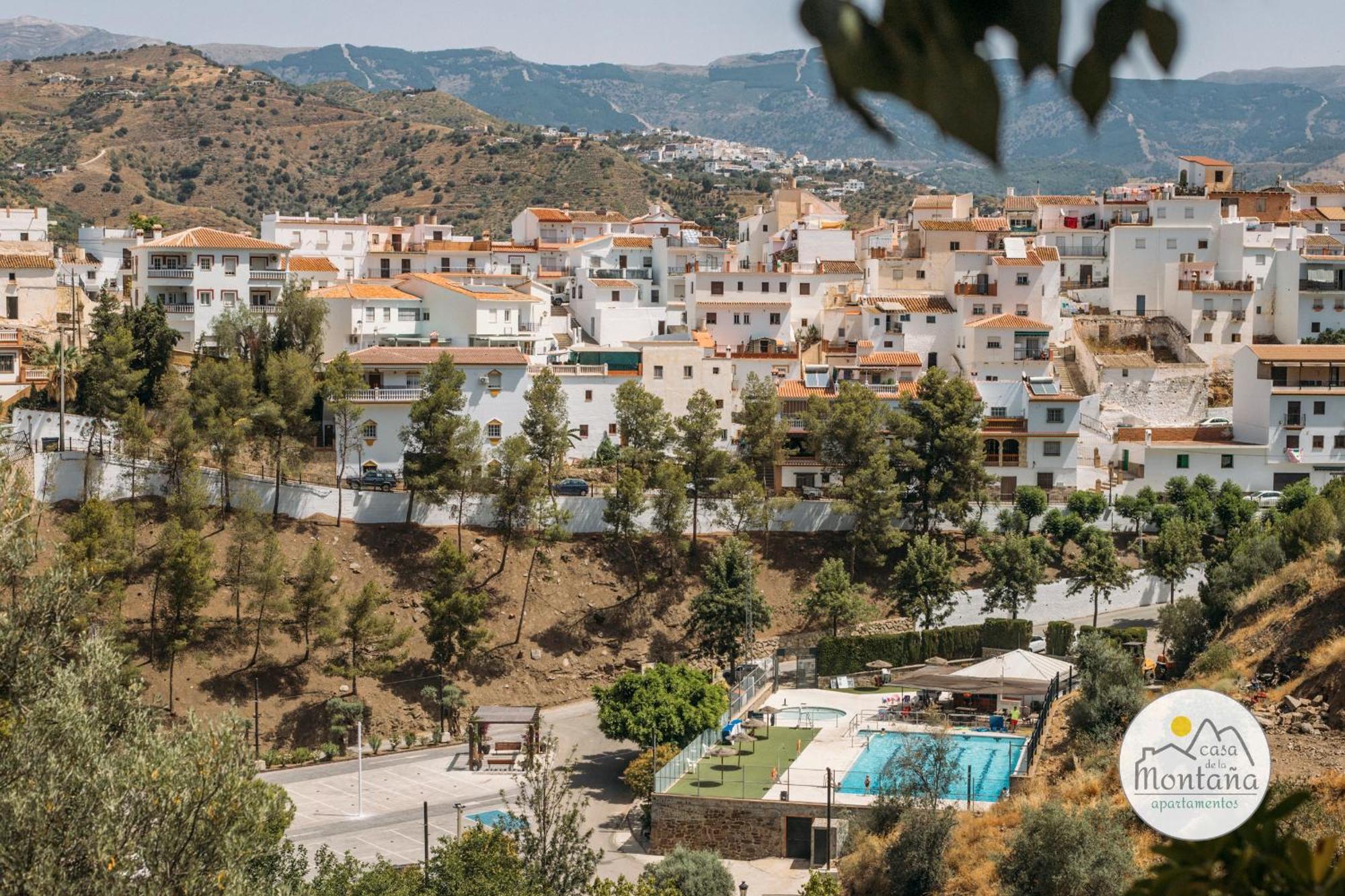 Casa De La Montana Apartments Sayalonga Екстериор снимка